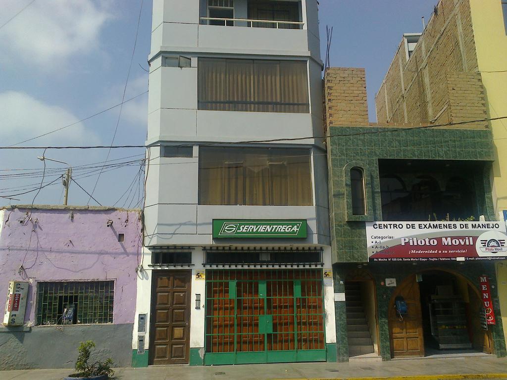 Strenua Santa Maria Suites Trujillo Exterior foto